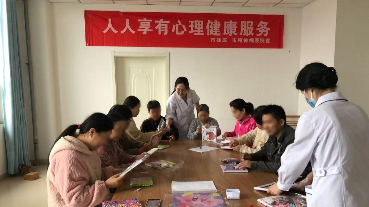 漯河市残疾人联合会：开展“世界精神卫生日”宣传活动