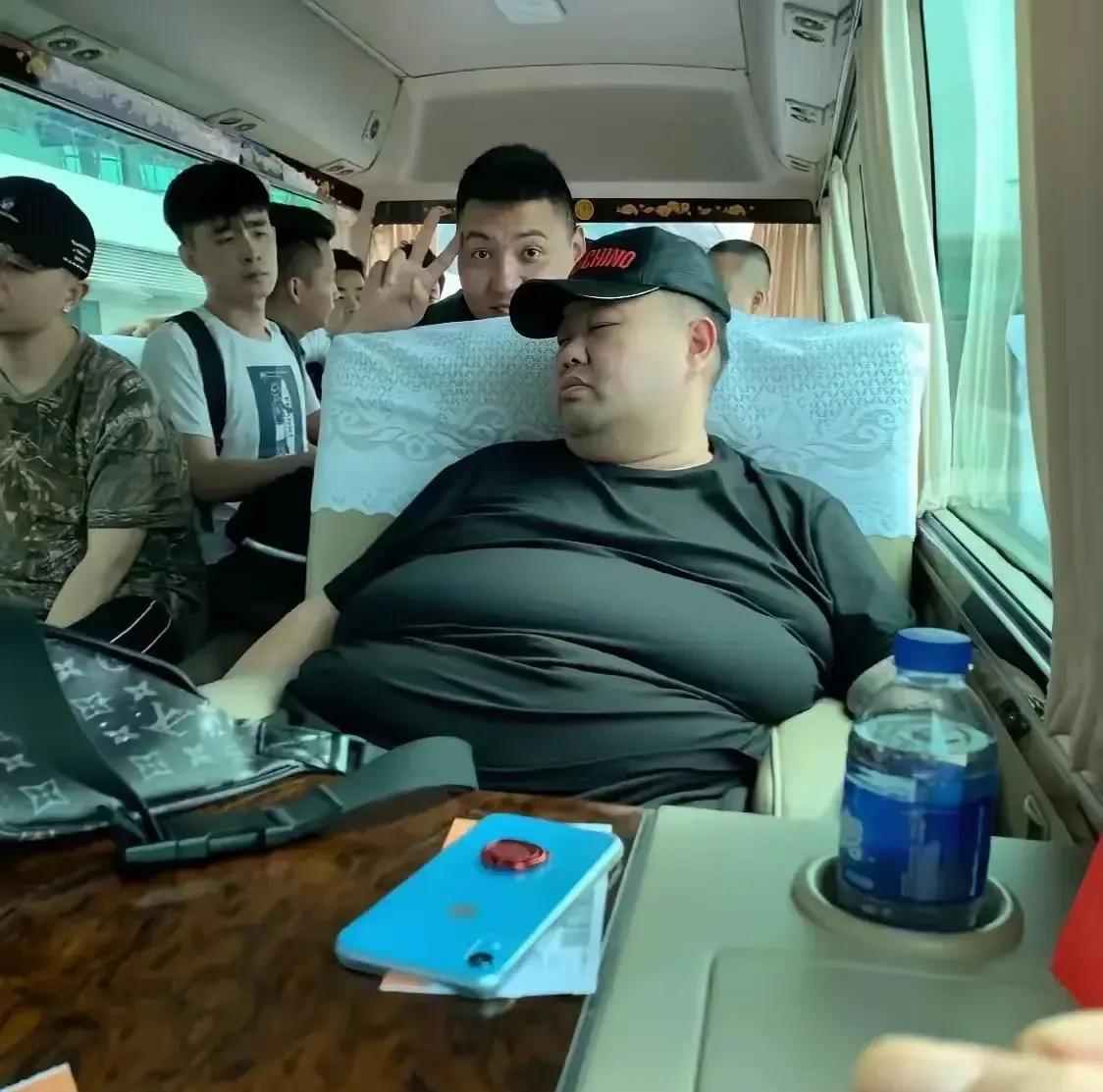 孙越相声演员，说相声的是不是都这样身材
