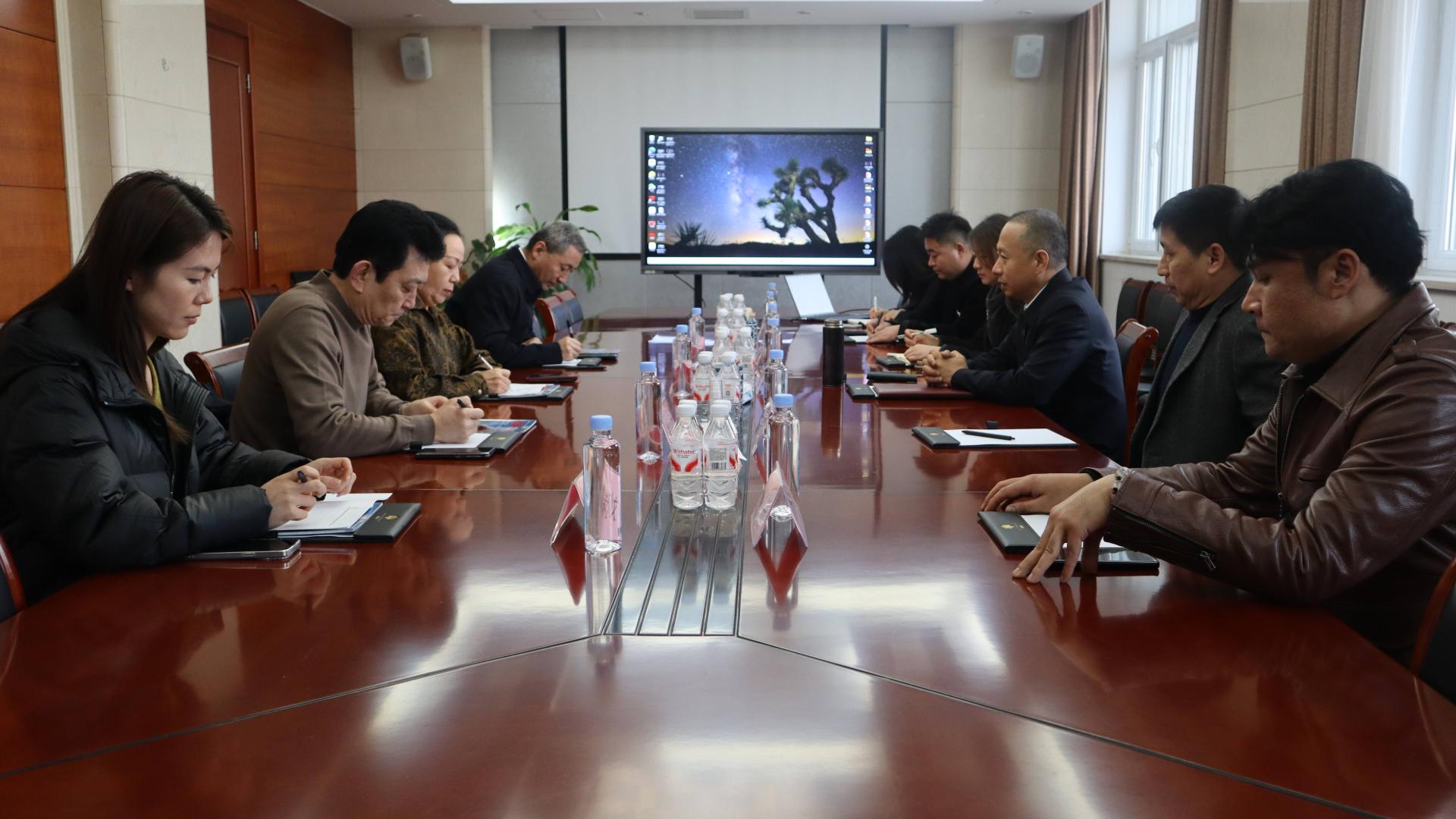 内蒙古艺术剧院与北京新影响文化公司座谈交流并达成合作共识