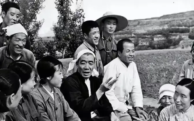 1974年，陈永贵到北大荒军垦农场，批评人家不拾马粪积肥。一个师长不满的表示，大