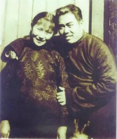 1941年6月，身怀六甲的王志芳牵着女儿，闯进宪兵司令部，面对持枪的日军，毫不畏