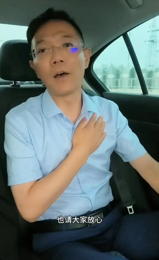 最新消息，

没有宣判，休庭。

王炸证据非常给力，

庭上辩论非常激烈，

李