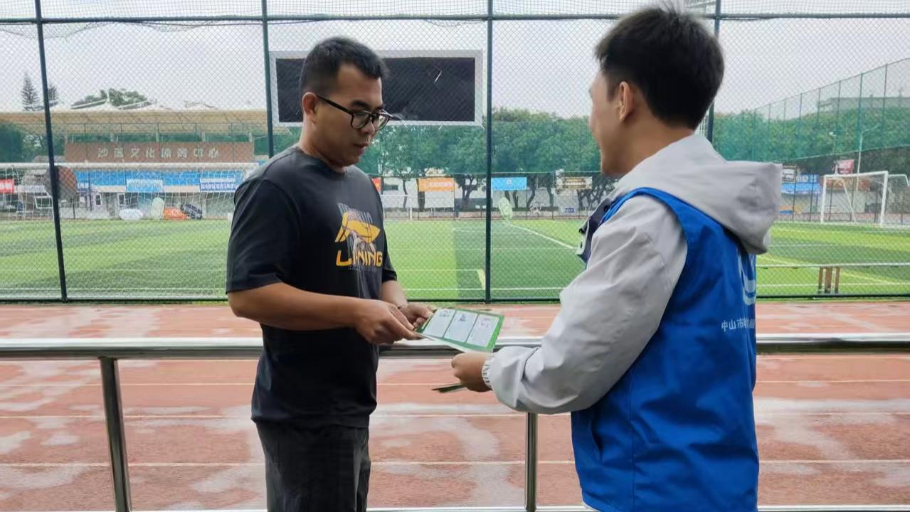 禁毒宣传进村居 拒毒意识入民