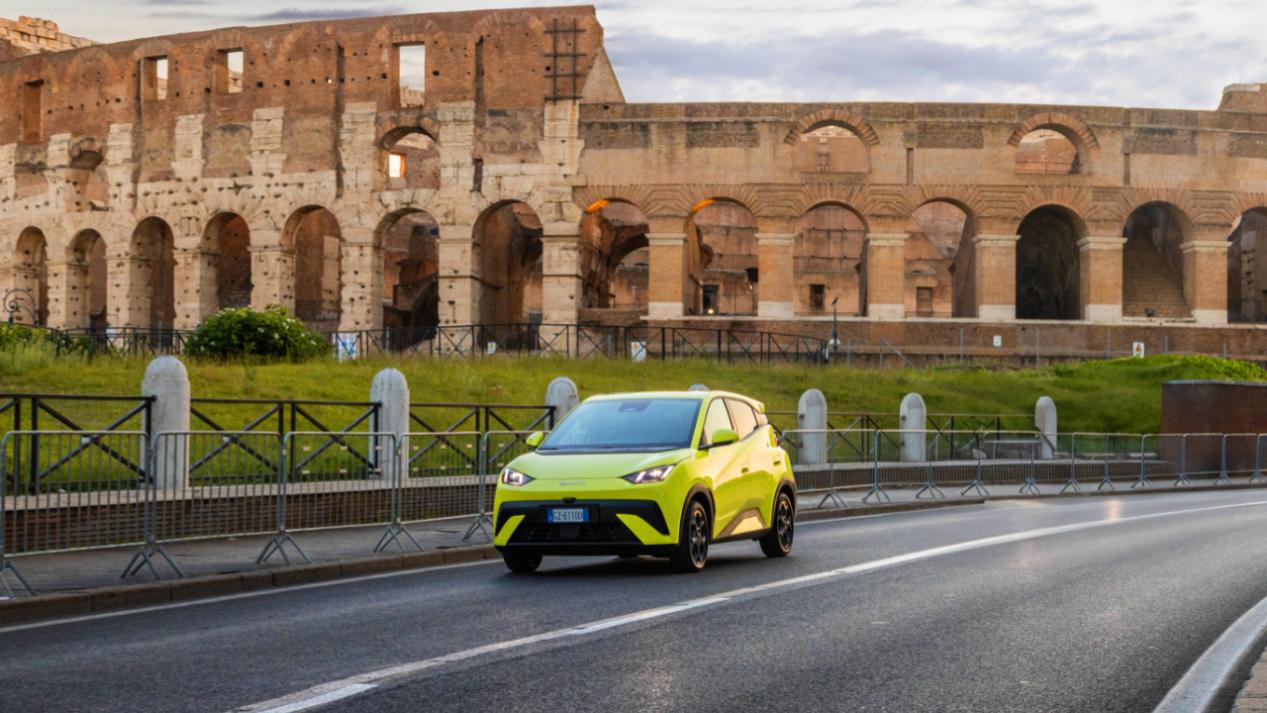 2025胡润汽车品牌榜发布：比亚迪连续四年蝉联中国汽车品牌冠军