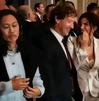普莉希拉也有小情绪！扎克伯格“聊嗨”惹妻不悦
一直以为普莉希拉和扎克伯格之间，就