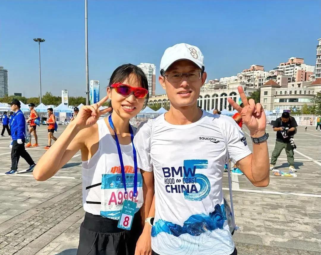 终于搞明白了，
为什么张水华能在生理期还坚持跑马拉松。
并非是她钱没赚够，而是她