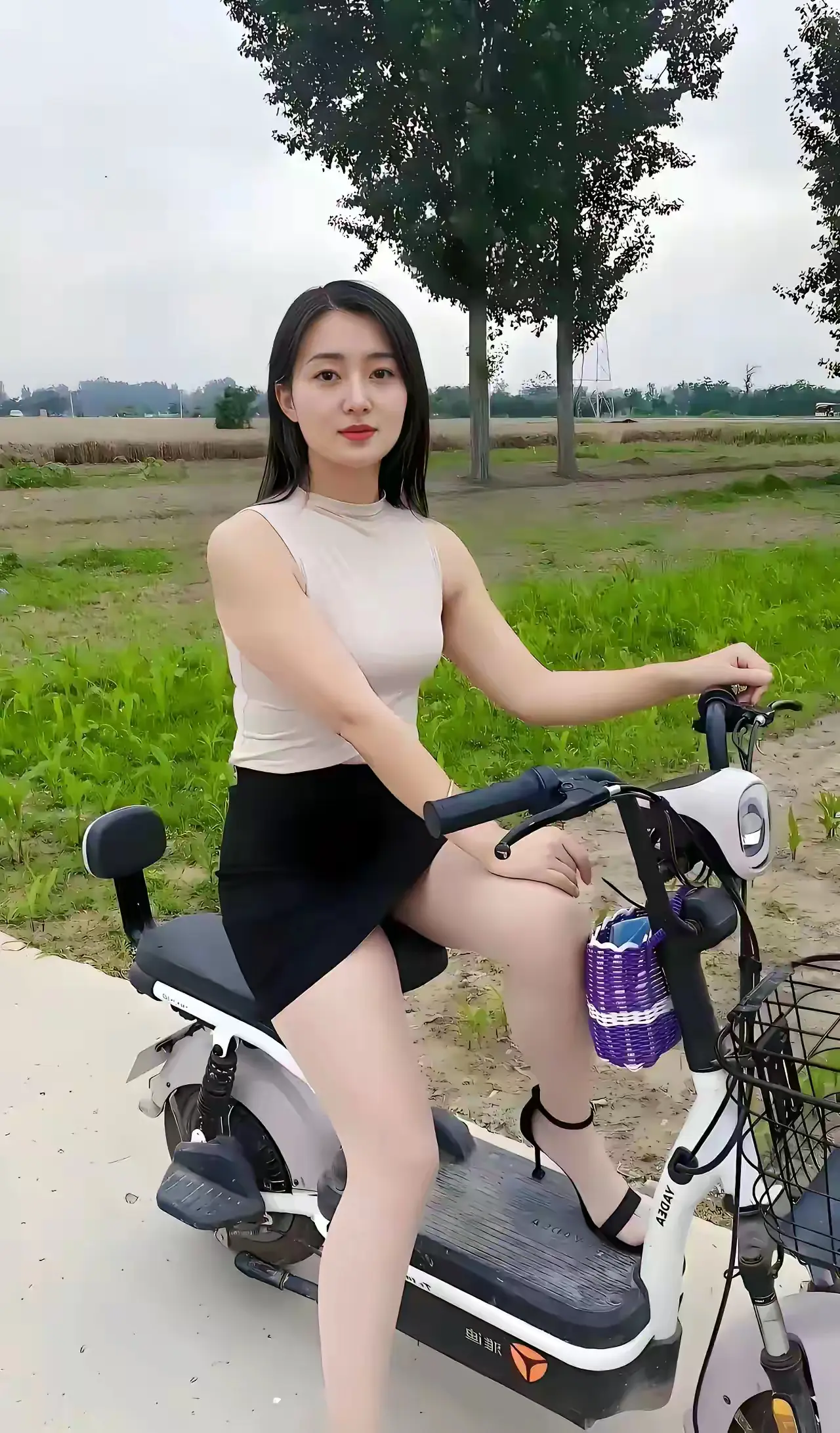 在农村待久了，想去城里找份工作，做什么能月入过万？