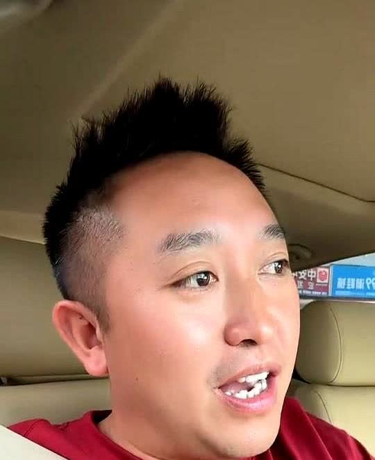 老铁们，天都塌了，丰田的天都塌了。

丰田的卡罗拉皮实耐造、稳定可靠的典范，