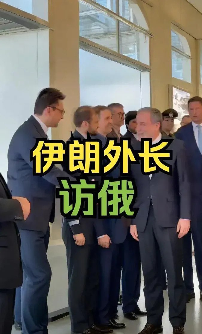 标题：伊朗泰国选不同路，高下立判！











世界风云突变，伊朗和泰