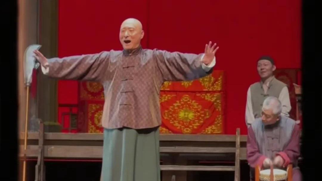 71岁陈佩斯《戏台》演出爆满，韦唯、陈丽君到场支持，陈大愚担任导演！