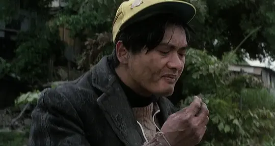    《癫佬正传》整部片子透着绝望的悲凉，就像尔冬升想展现的社会问题一样，难以解