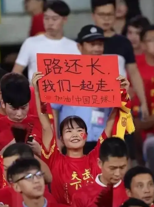 U16法国0：0中国U16，让人看到中国足球希望……

1、国少逼平这支法国队含