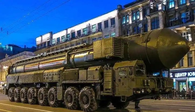 为什么俄罗斯不敢用核武器？



不夸张的说，俄罗斯宁愿投降，也不敢先用上核武器