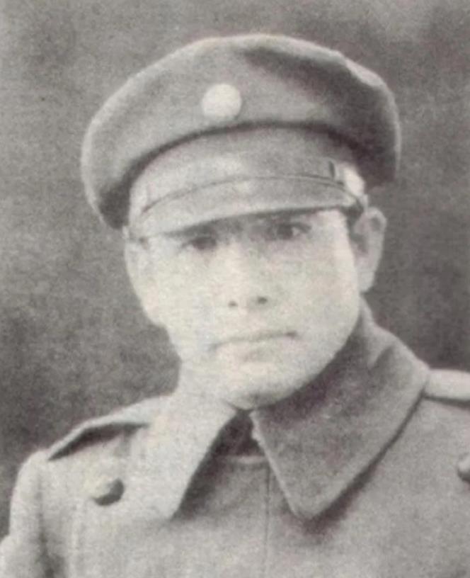 1947年，整编74师覆灭前，张灵甫对着副参谋长李运良大骂道：“都是你出的馊主意