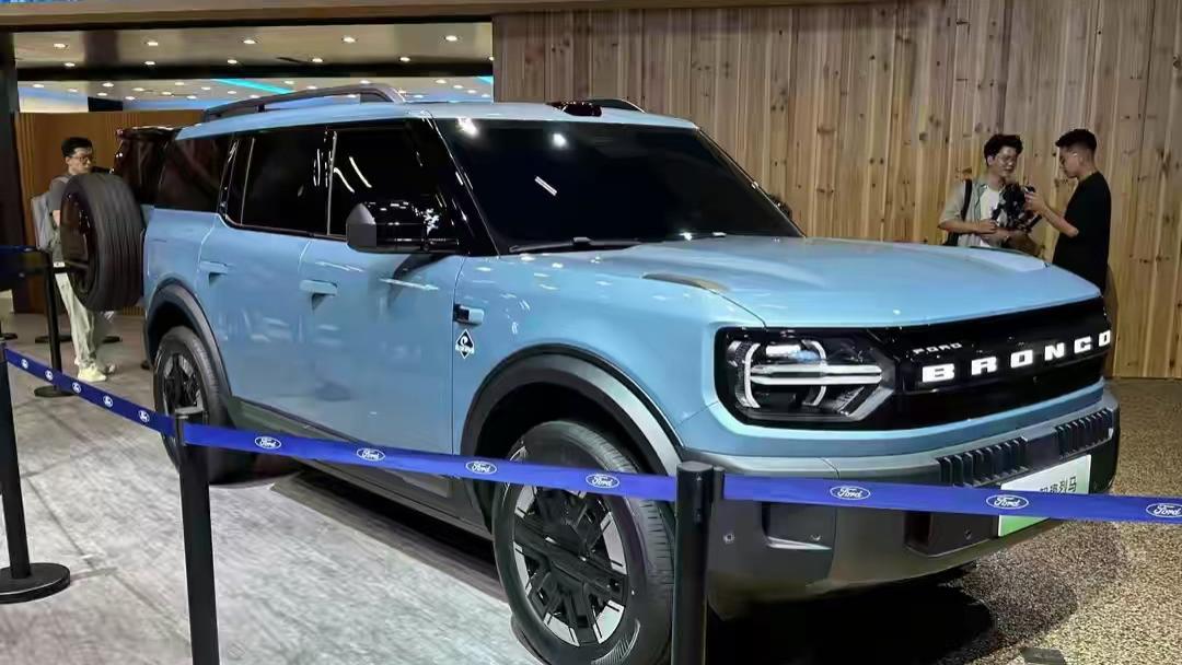 福特智趣烈马亮相，外观硬派，激光雷达+四驱系统，纯电/增程动力