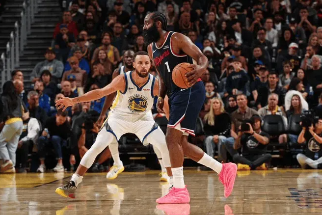 NBA常规赛快船客场对阵勇士的比赛已经结束。全场战罢，快船以79-98不敌勇士。