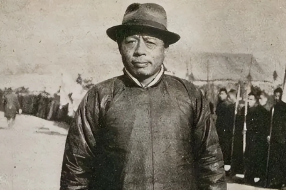 1944年，八路军干部陈克被伪军抓住，临刑之前，一汉奸自告奋勇：“太君交给我，我