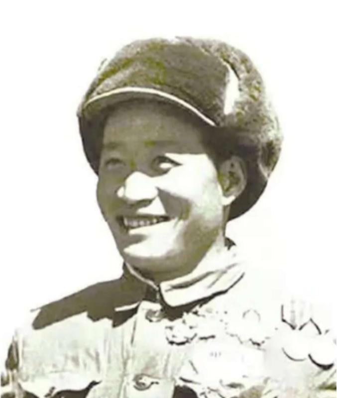为什么我们的电话线炸不断？1952年，上甘岭阵地电话线被炸断，接线时发现电话线短
