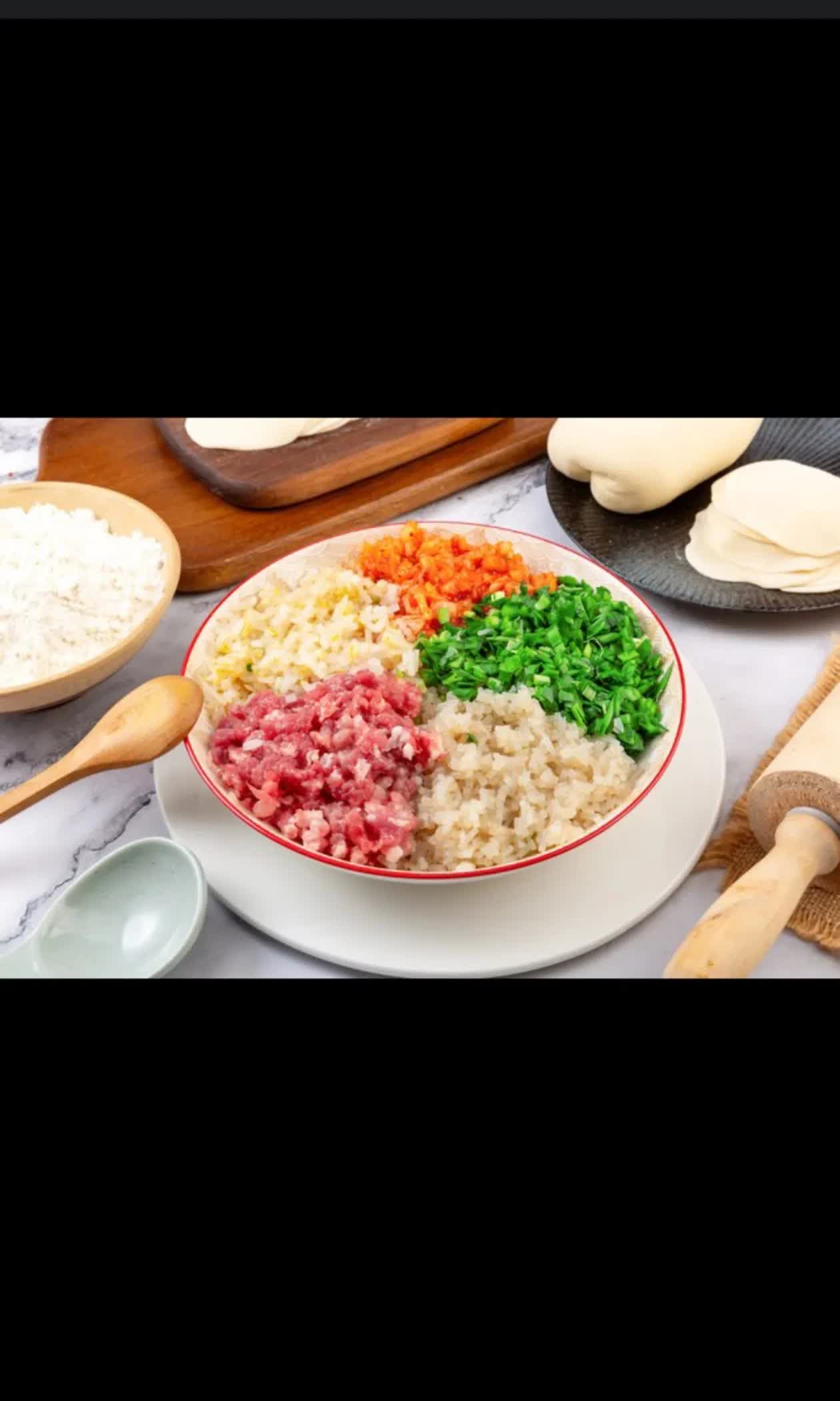 老人是不是都这样！

我家儿子说，想吃奶奶烙的饼了，结果奶奶，晚上烙饼，早上