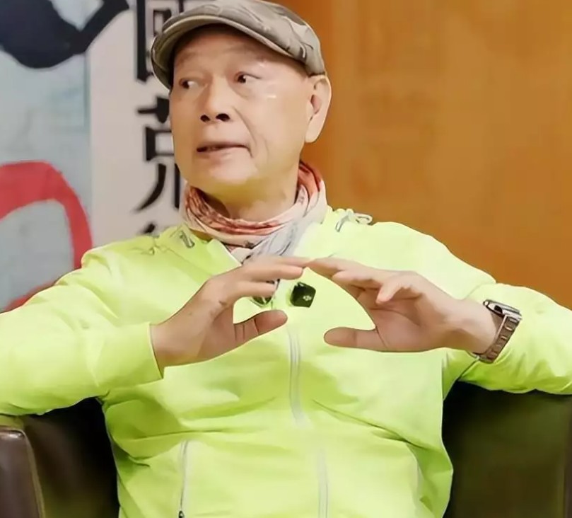 罗家英自曝花光积蓄抗癌，妻子汪明荃从未提供帮助，患癌都是从新闻得知。
 
善良，