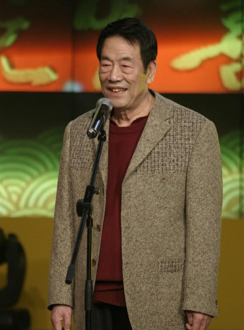 杨少华老师走了，享年94岁，曲艺界痛失一位瑰宝。他12岁拜郭荣启为师，16岁登台