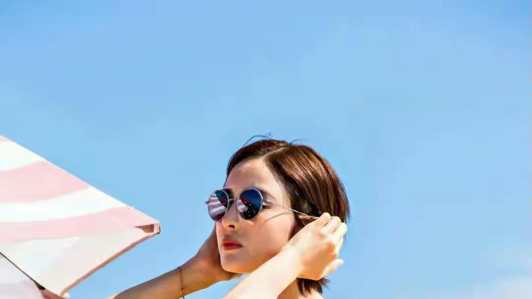 古力娜扎的身材，骨相与线条兼具的东方时尚，确实极品。