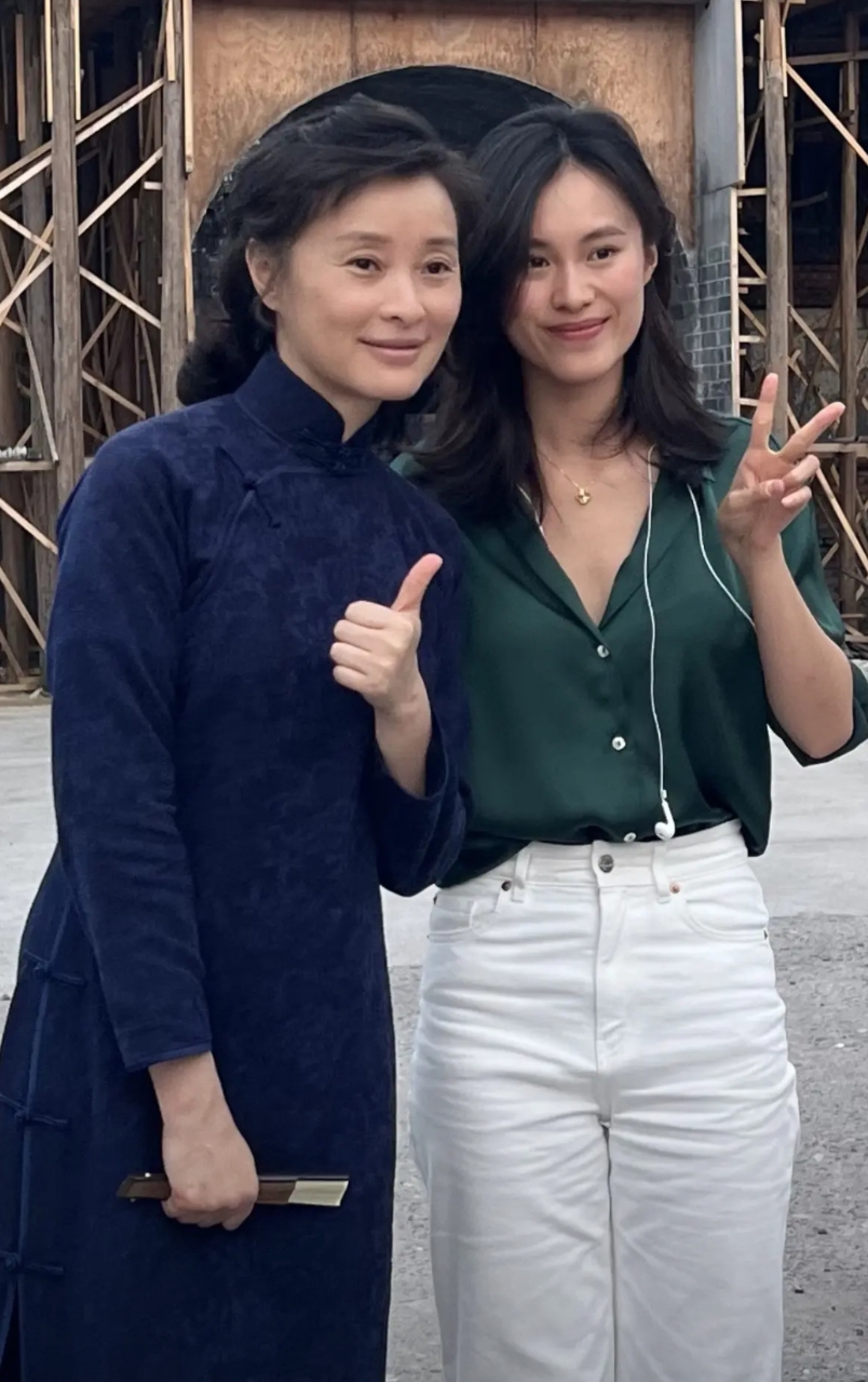 《沉默的荣耀》热播，剧中演员霸榜，阿兜演的非常成功！这个姑娘长得很有闽南地方的特