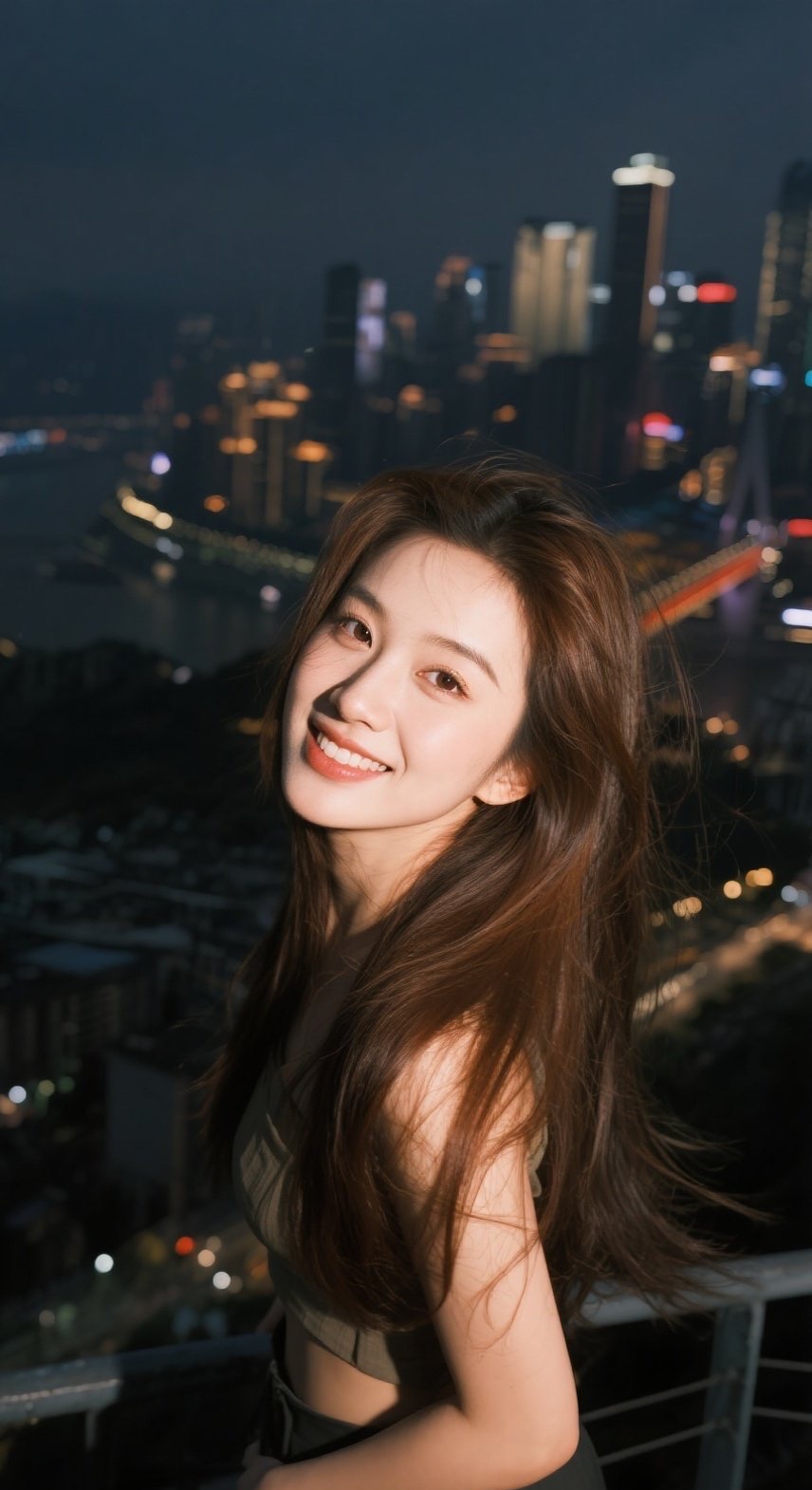 高颜值小姐姐魅惑无限，夜光勾勒曲线