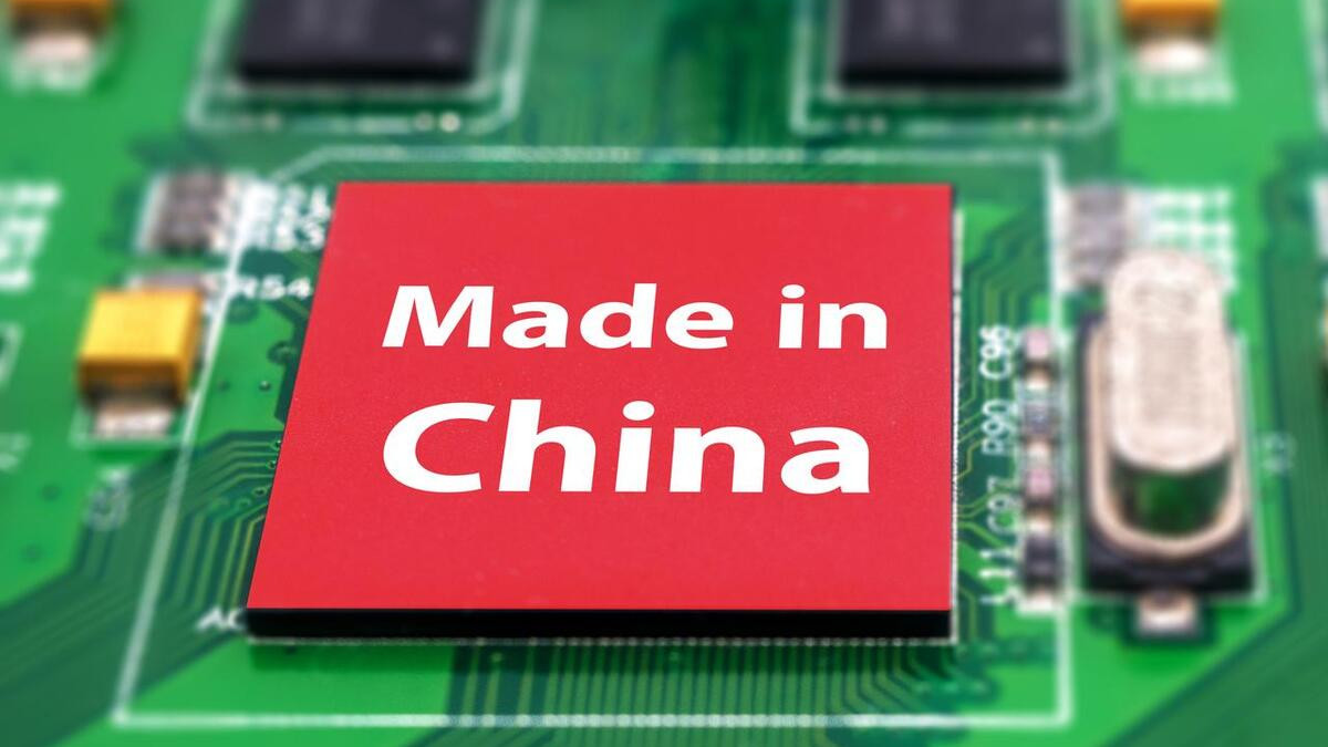 美国打压华为，日本专家拆开新款华为后惊叹：中国芯片发展太快！