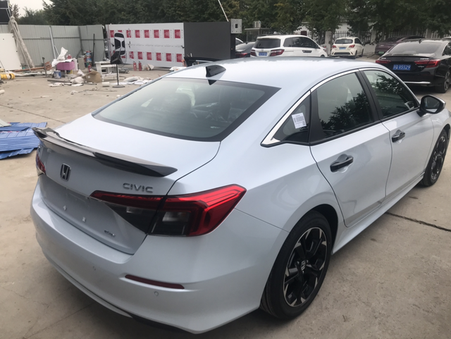 十一代思域主动刹车有没有没触发追尾的
目前3500km，只有一次低速行驶在辅路时