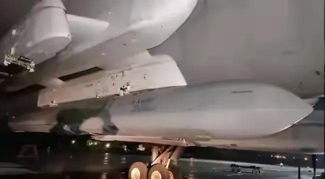 乌克兰暴风骤雨反攻，莫斯科上空首次爆发空战！
据保加利亚军事网的消息，自俄乌冲突