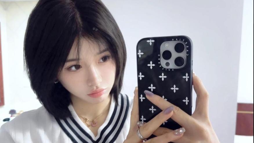 短发新造型，吴艳妮的表现引发热议，她的未来会怎样？