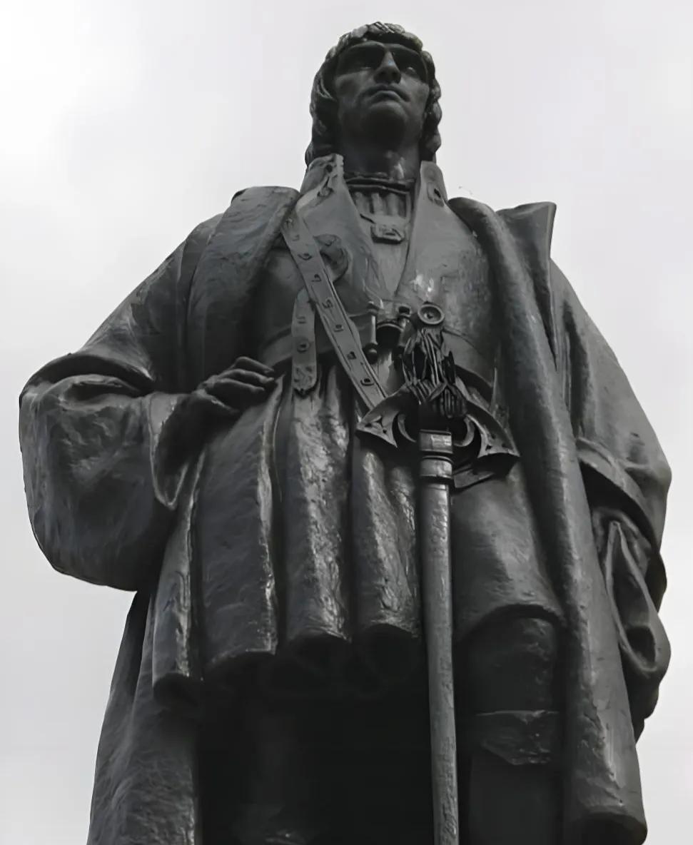 若昂·贡萨尔维斯·扎尔科是一名犹太人后裔。出生于一个葡萄牙贵族家庭，他在著名的葡