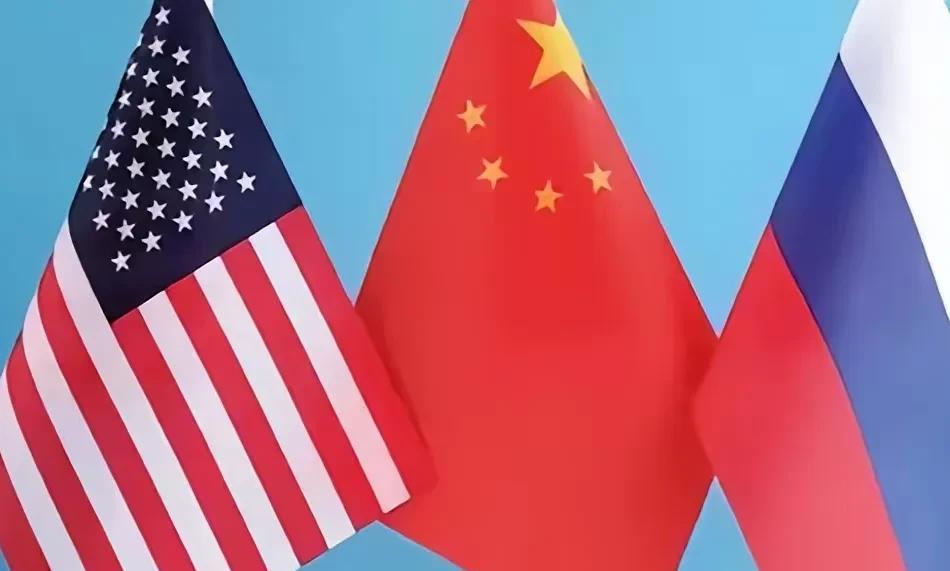 #我的宝藏兴趣# 哎呀呀，这下可有好戏看了！国际舞台上一下子要连着上演三场超燃的