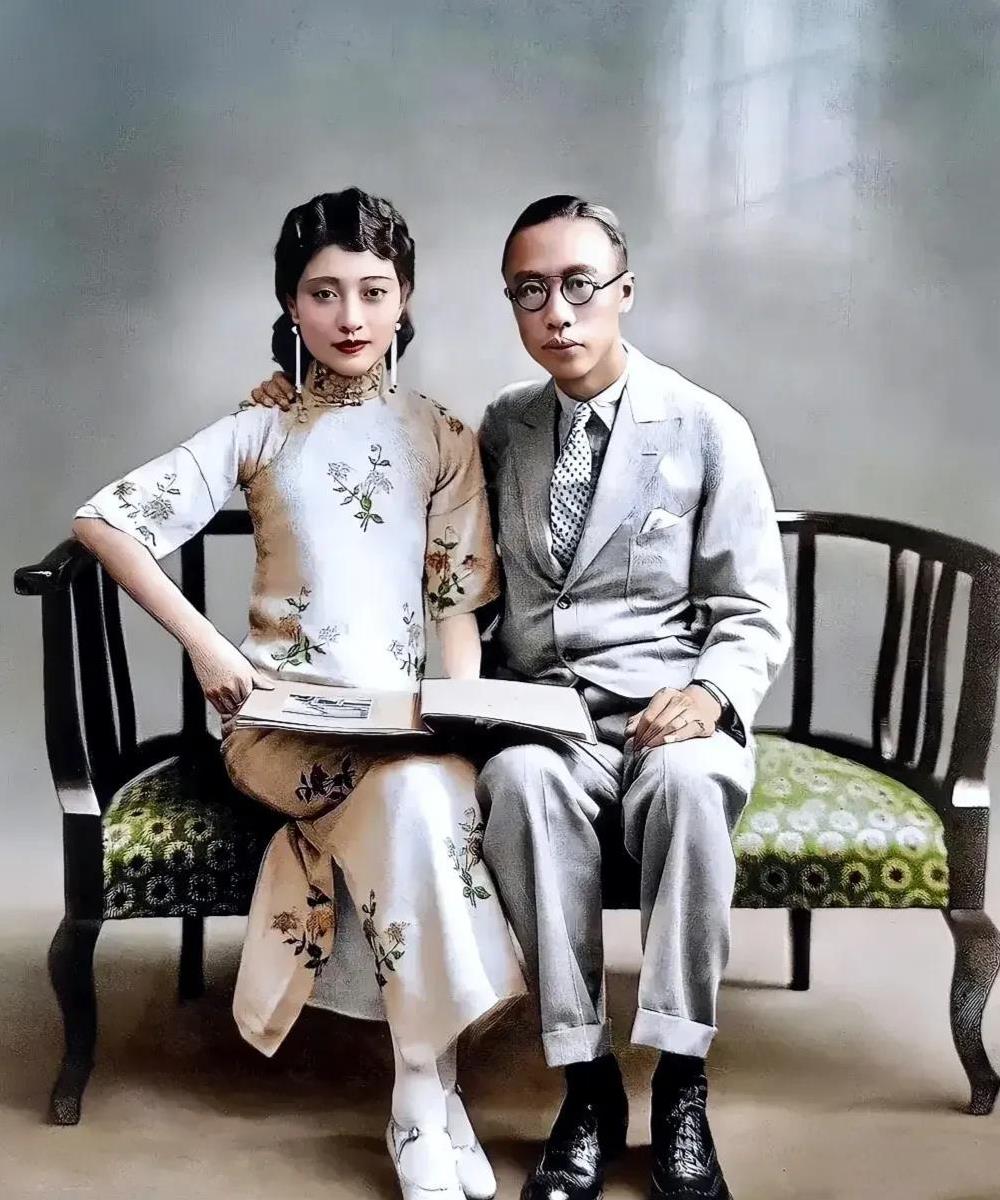 这才是婉容与溥仪的真实面貌，并非演员扮演，而是货真价实的真品，两人面貌清晰可见，