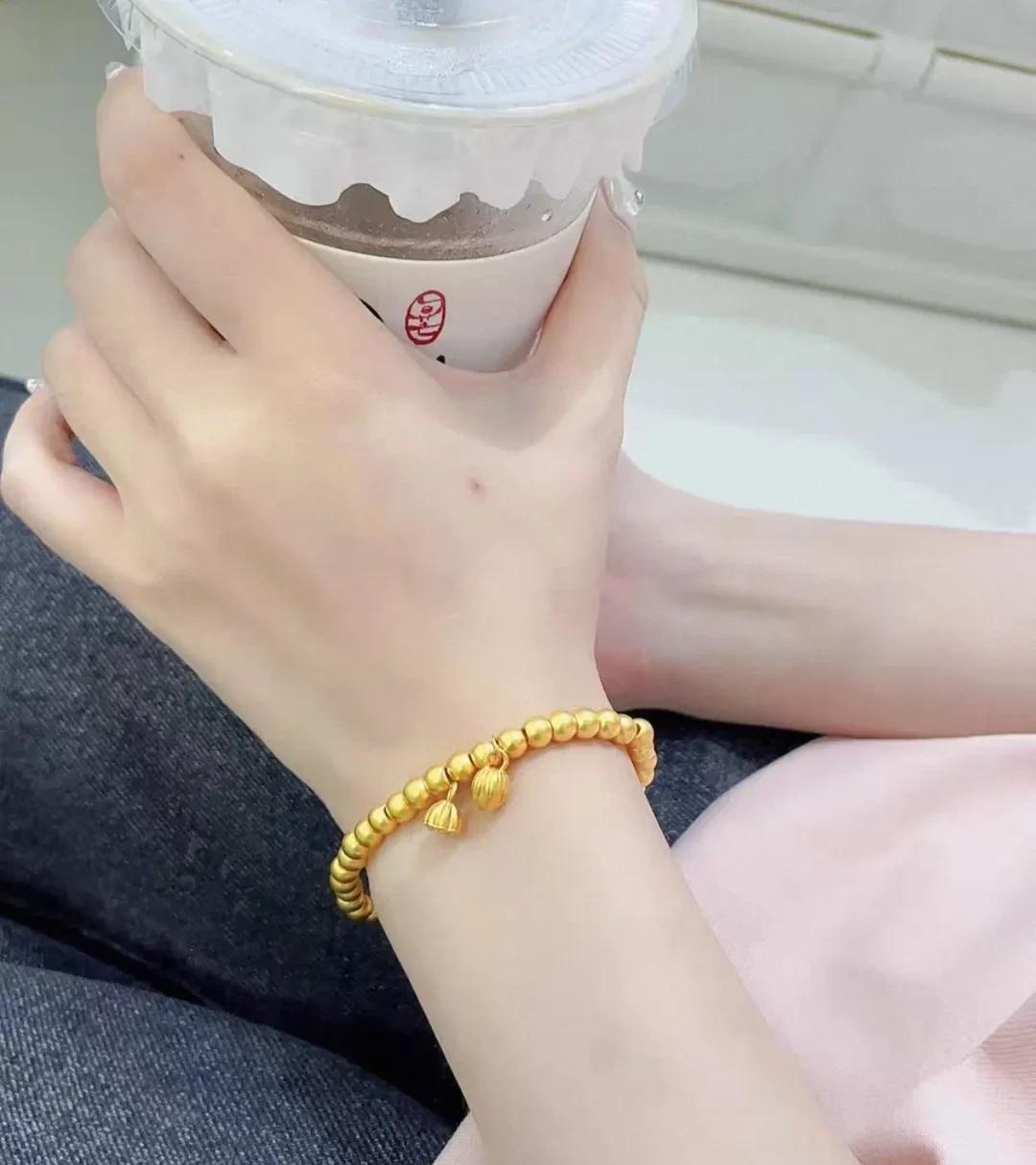 一个卖了十年黄金的
朋友偷偷告诉我的秘密！
黄金首饰在哪里买
会比较便宜而且靠谱