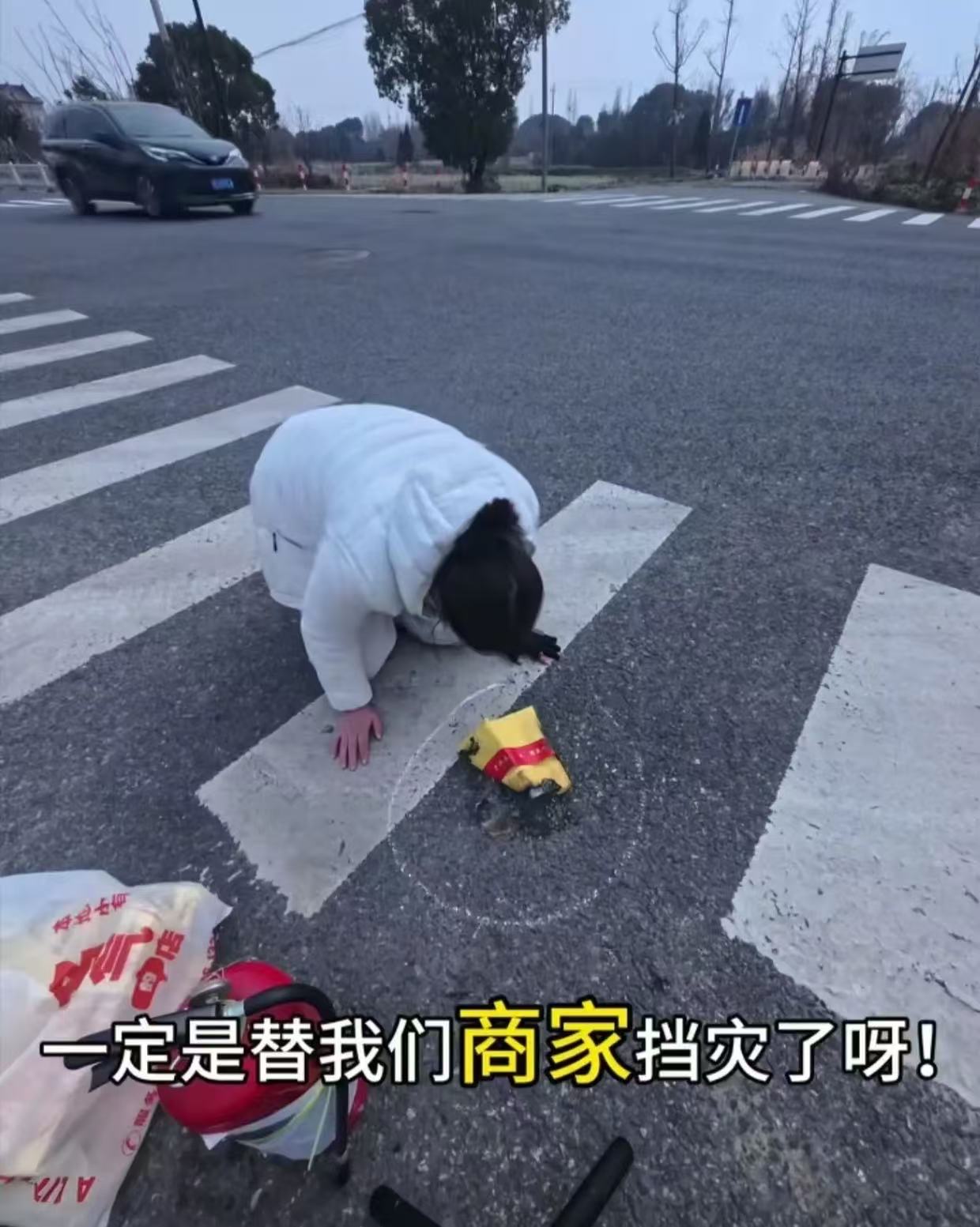 “烧衣诅咒”，七天无理由退货终于把商家“逼疯”了，只能搞这些“邪门歪道”去“诅咒