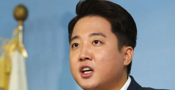 “中国太残忍，如果当选韩总统我会死磕中国”3年前，韩国未来总统热门候选人李俊锡口