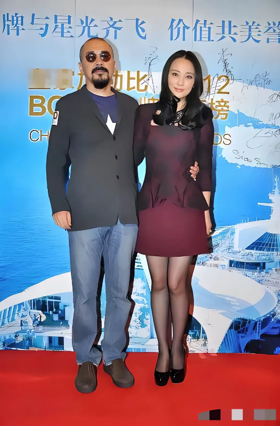 蒋勤勤，166cm，每次一起出行，都像热恋一样，太让人羡慕了！