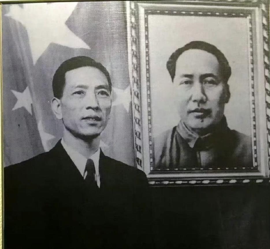 1950年7月，耿飚同志肩负新中国外交开拓使命离京赴任，成为我国首位派驻西方国家