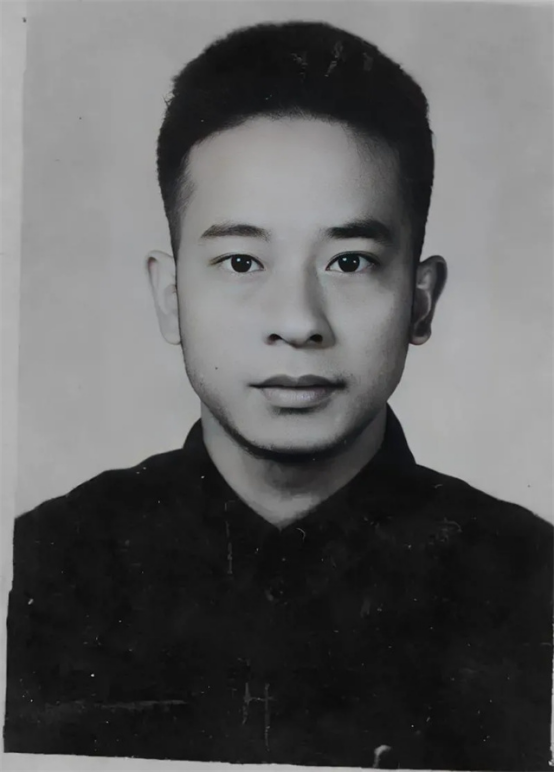 1948年冉益智叛变，他供出了大批地下党，其中包括罗广斌。罗广斌的哥哥是国民党军