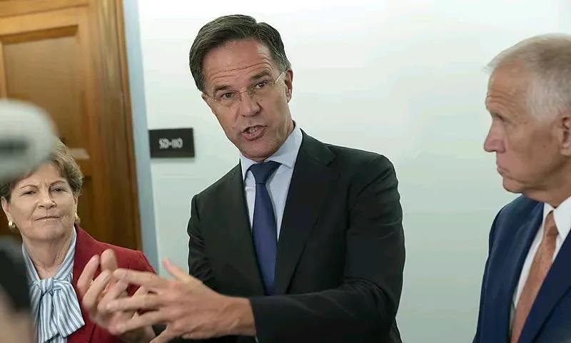 北约秘书长狐假虎威，还竟然威胁中印巴三国！
据路透社当地时间7月15日报道，特朗