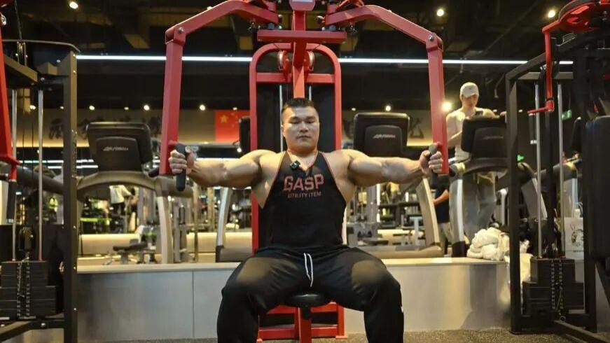 痛心！30 岁健美冠军王昆突然离世，好友透露原因，每天都坚持锻炼