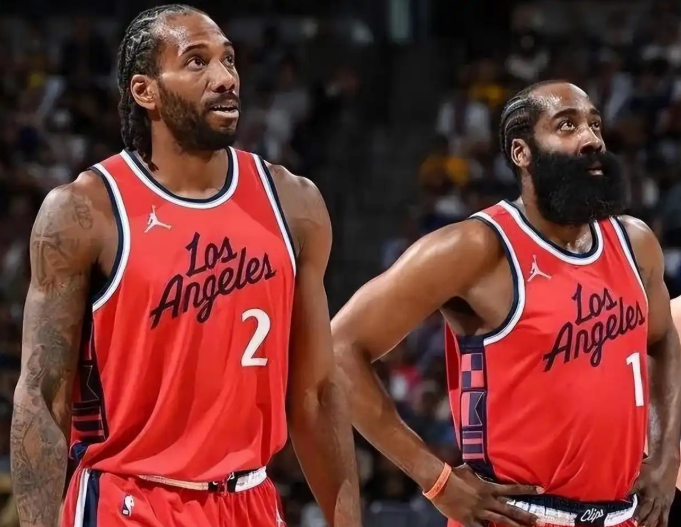 如果哈登和莱昂纳德优点相结合，这个球员上限能到哪里？
小卡的身高大手模型，还有自