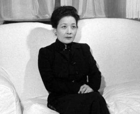 1942年，宋美龄让戴笠秘密除掉王世和。戴笠听到名字，后背瞬间冒冷汗，马上向蒋介