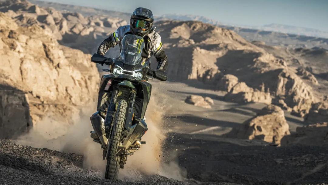 公升ADV不用再看进口车，这台国产传说公升级的ADV正式来了！