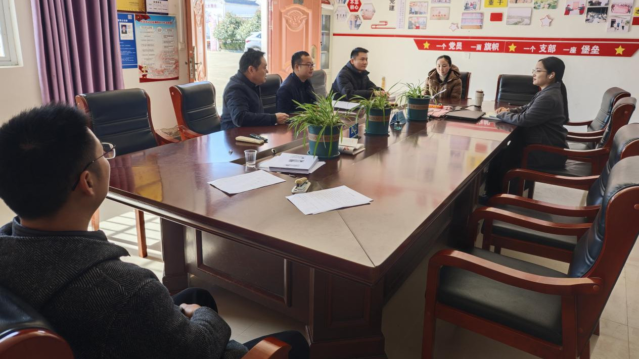 潢川县司法局：实践律师普法宣传 村居服务温暖人心