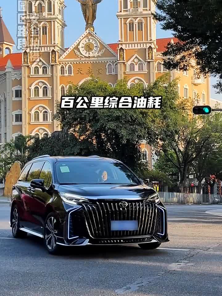 丰田塞纳/格瑞维亚。
丰田塞纳/格瑞维亚这台车真的很适合家用，30万以内没有对