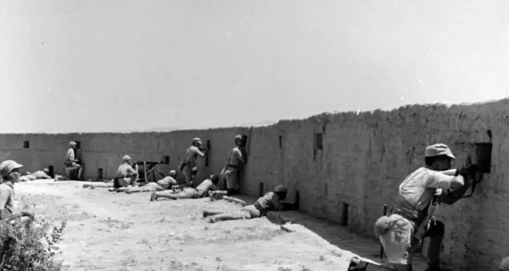 1944年5月，面对7万日寇的围攻，29师师长奉命“撤离阵地”。师长烧毁军旗，身