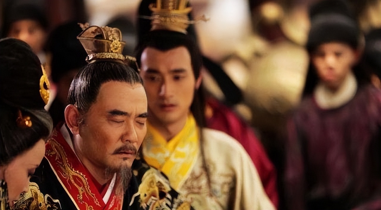 737年，52岁的唐玄宗看上了20多岁的儿媳杨玉环，就对儿子说：“朕想娶你的妻子